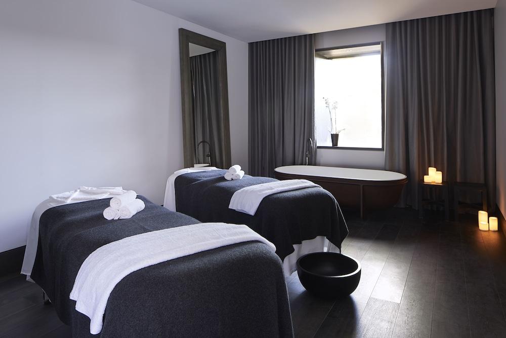 Hotel Realm Канберра Экстерьер фото The spa at The Standard East Village