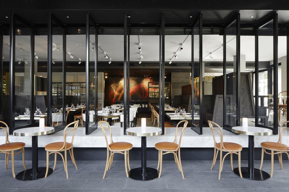 Hotel Realm Канберра Экстерьер фото Restaurant interior