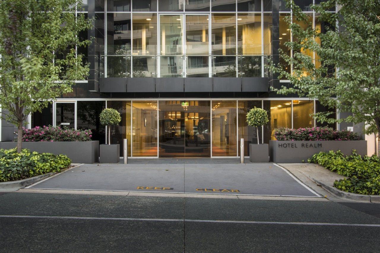 Hotel Realm Канберра Экстерьер фото The main entrance of The Mark